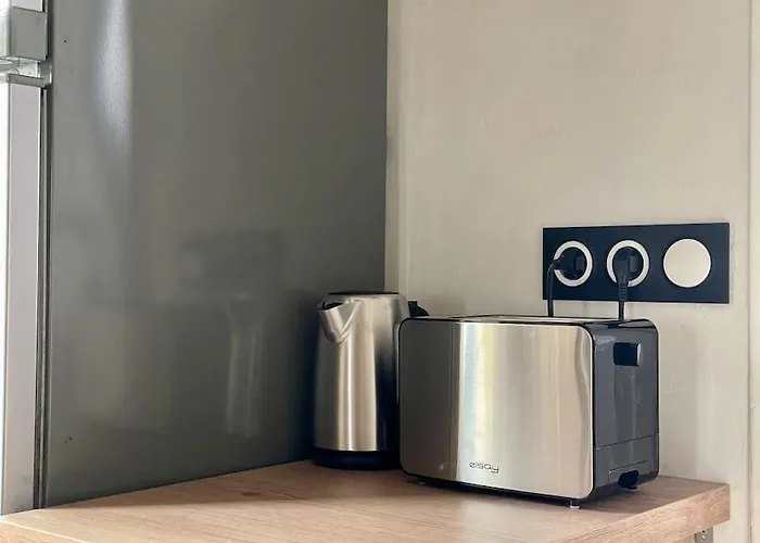 Fun X Cosy Retreat By Melrose Apartment