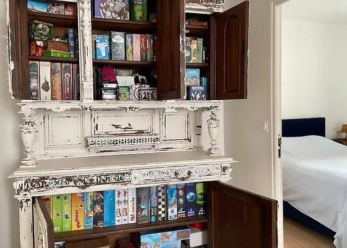 Fun X Cosy Retreat By Melrose Apartment